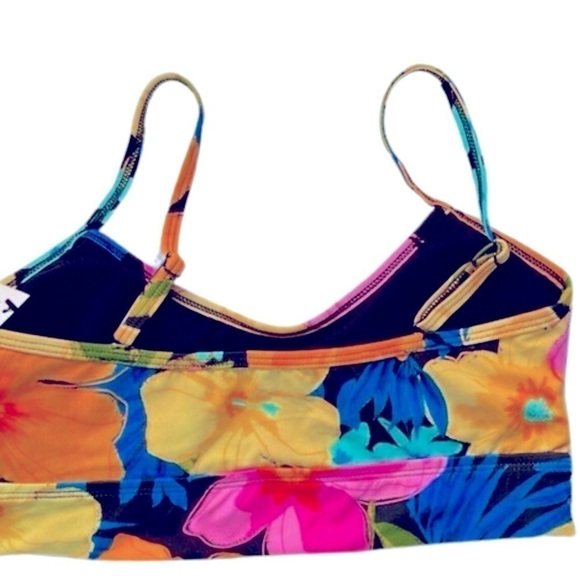 SUNDAZED Gianna Floral-Print Mid-Line Bikini Top, swimsuit top - Picture 6 of 7